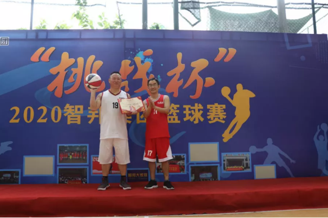 迎籃而上，挑戰(zhàn)自我